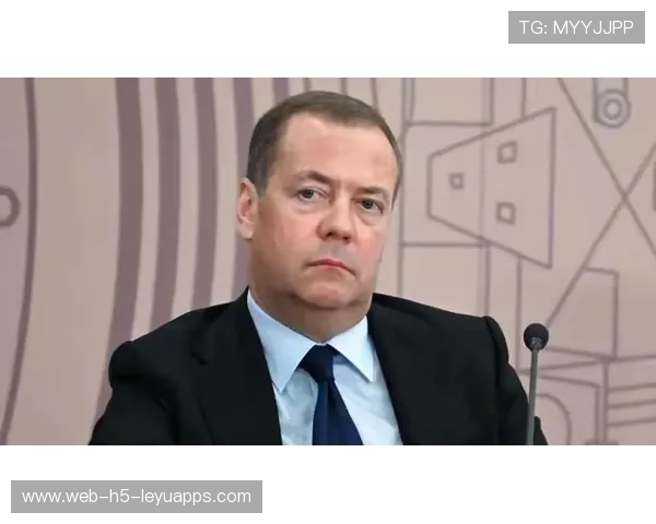 梅德韦杰夫强势回归,硬地实力尽显,梅德韦杰夫去向 梅德韦杰夫强势回归,硬地实力尽显,梅德韦杰夫去向