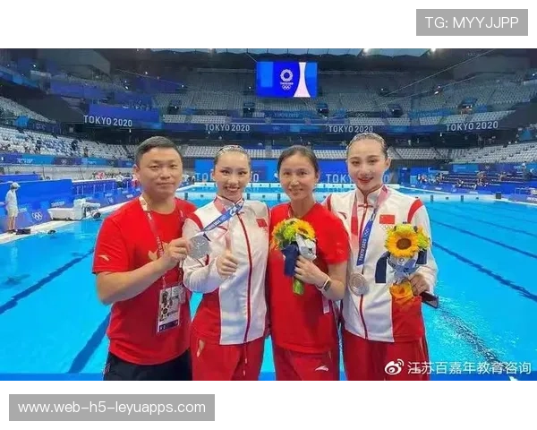 花游女神梁馨枰爆话人生：人生只能是旷野！，梁馨枰花样游泳