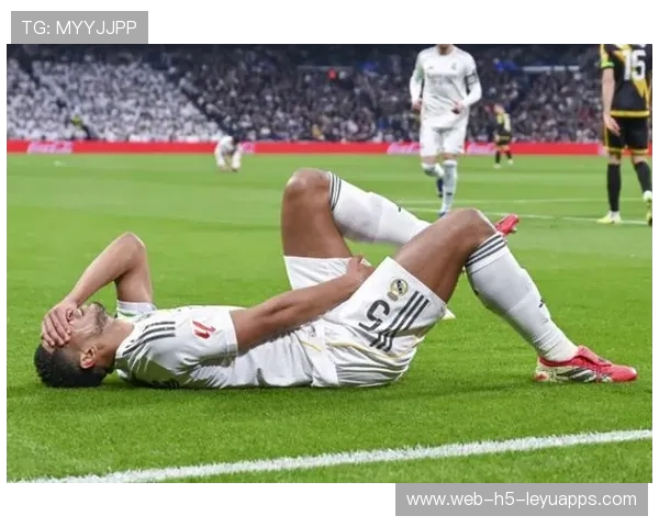 贝林厄姆中场断球后斜塞姆巴佩单刀 贝林厄姆中场断球后斜塞姆巴佩单刀